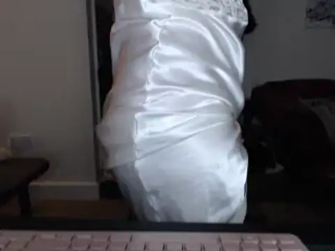 Snapshot of BettyDavisX chatting on 01.10.25 BettyDavisX online show from 01.10.25