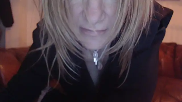 Snapshot of BettyDavisX chatting on 03.23.25 BettyDavisX online show from 03.23.25