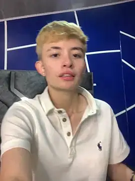 Snapshot of nico_18x chatting on 02.06.25 nico 18x online show from 02.06.25