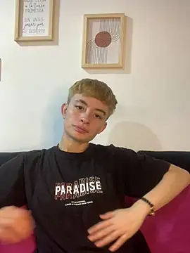 Snapshot of nico_18x chatting on 02.06.25 nico 18x online show from 02.06.25