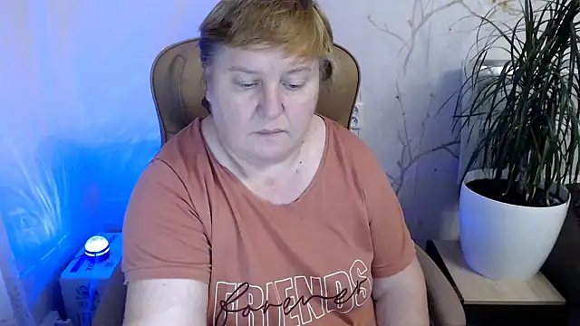 Snapshot of Limonka-Fire chatting on 12.08.24 Limonka-Fire online show from 12.08.24