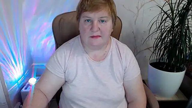 Snapshot of Limonka-Fire chatting on 12.10.24 Limonka-Fire online show from 12.10.24