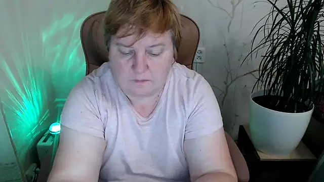 Snapshot of Limonka-Fire chatting on 12.10.24 Limonka-Fire online show from 12.10.24