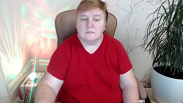 Snapshot of Limonka-Fire chatting on 12.12.24 Limonka-Fire online show from 12.12.24