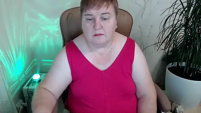 Snapshot of Limonka-Fire chatting on 12.13.24 Limonka-Fire online show from 12.13.24