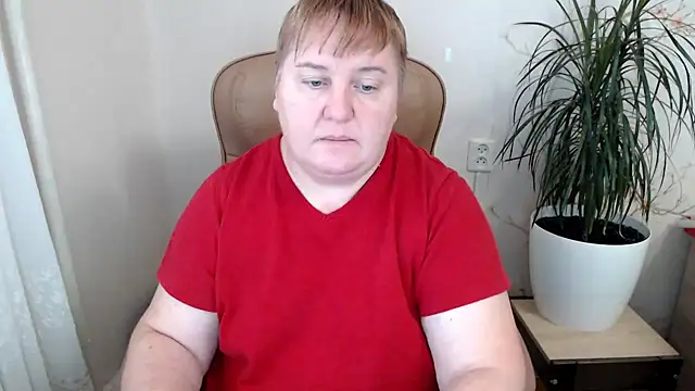 Snapshot of Limonka-Fire chatting on 12.26.24 Limonka-Fire online show from 12.26.24