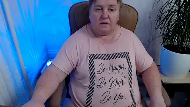 Snapshot of Limonka-Fire chatting on 01.04.25 Limonka-Fire online show from 01.04.25