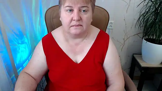 Snapshot of Limonka-Fire chatting on 01.12.25 Limonka-Fire online show from 01.12.25