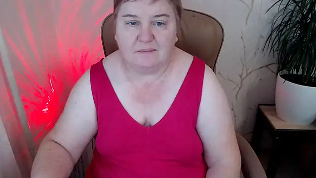 Snapshot of Limonka-Fire chatting on 01.13.25 Limonka-Fire online show from 01.13.25