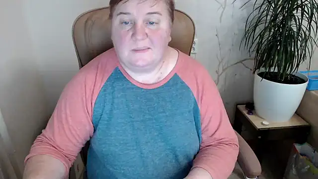 Snapshot of Limonka-Fire chatting on 01.17.25 Limonka-Fire online show from 01.17.25