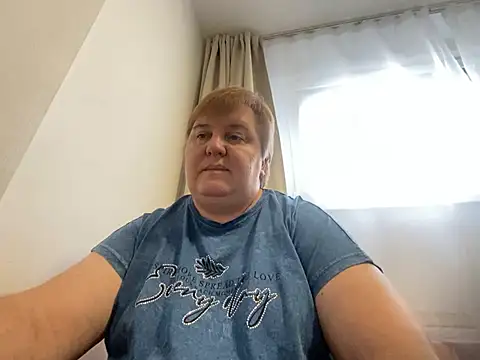 Snapshot of Limonka-Fire chatting on 02.07.25 Limonka-Fire online show from 02.07.25