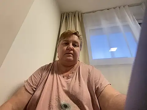 Snapshot of Limonka-Fire chatting on 02.08.25 Limonka-Fire online show from 02.08.25