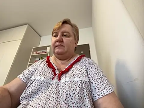 Snapshot of Limonka-Fire chatting on 02.09.25 Limonka-Fire online show from 02.09.25