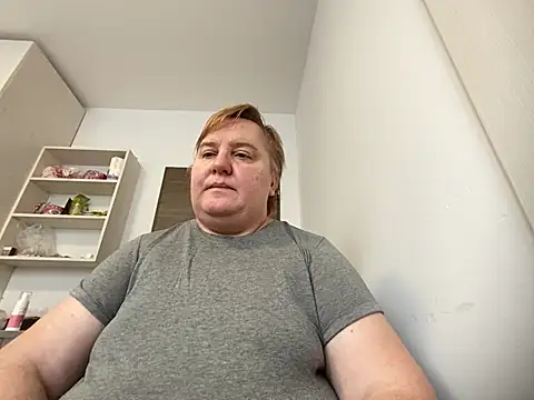 Snapshot of Limonka-Fire chatting on 02.10.25 Limonka-Fire online show from 02.10.25