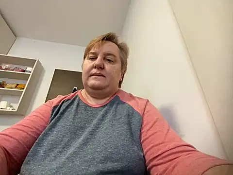 Snapshot of Limonka-Fire chatting on 02.12.25 Limonka-Fire online show from 02.12.25