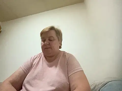 Snapshot of Limonka-Fire chatting on 02.18.25 Limonka-Fire online show from 02.18.25