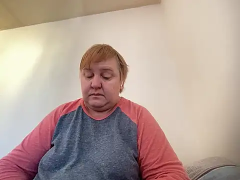 Snapshot of Limonka-Fire chatting on 02.19.25 Limonka-Fire online show from 02.19.25