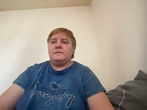 Snapshot of Limonka-Fire chatting on 02.20.25 Limonka-Fire online show from 02.20.25