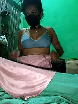 Snapshot of Hoty_girl_143 chatting on 12.22.25 Hoty girl 143 online show from 12.22.25