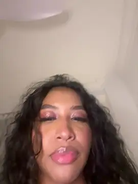 Snapshot of IamCrystal2 chatting on 03.01.26 IamCrystal2 online show from 03.01.26