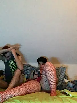 Snapshot of Lana-Emil chatting on 12.10.24 Lana-Emil online show from 12.10.24