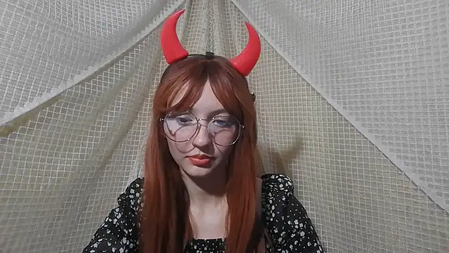 Snapshot of IsabellaBlacky chatting on 10.31.25 IsabellaBlacky online show from 10.31.25