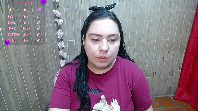 Snapshot of solyeria chatting on 09.18.25 solyeria online show from 09.18.25