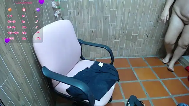 Snapshot of solyeria chatting on 09.22.25 solyeria online show from 09.22.25