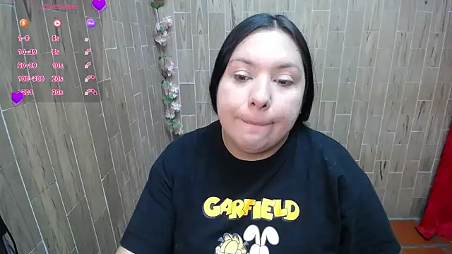 Snapshot of solyeria chatting on 09.25.25 solyeria online show from 09.25.25