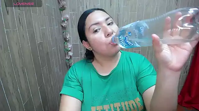 Snapshot of solyeria chatting on 09.27.25 solyeria online show from 09.27.25