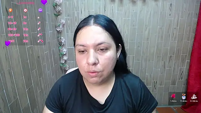 Snapshot of solyeria chatting on 11.04.25 solyeria online show from 11.04.25