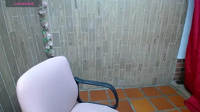 Snapshot of solyeria chatting on 12.04.25 solyeria online show from 12.04.25