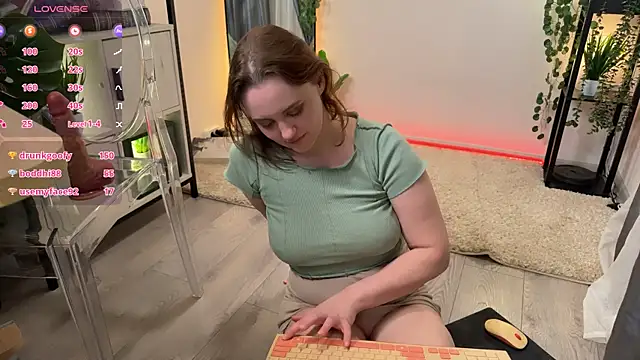 Lella Ryann  online show from 02.28.25