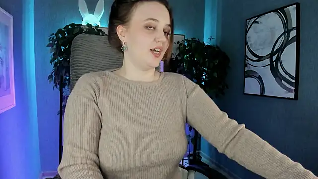 Lella Ryann  online show from 02.21.26