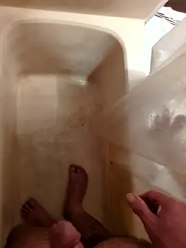 Snapshot of Cuminmyhands90 chatting on 01.08.26 Cuminmyhands90 online show from 01.08.26