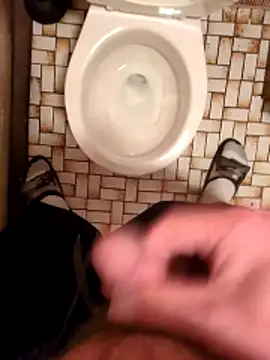 Snapshot of Cuminmyhands90 chatting on 03.01.26 Cuminmyhands90 online show from 03.01.26