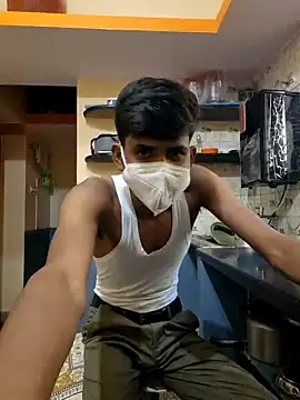 Snapshot of KissesBoyAD chatting on 12.04.24 KissesBoyAD online show from 12.04.24