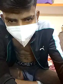 Snapshot of KissesBoyAD chatting on 12.13.24 KissesBoyAD online show from 12.13.24