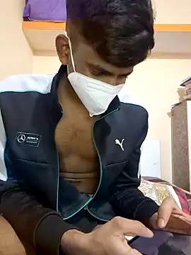 Snapshot of KissesBoyAD chatting on 12.14.24 KissesBoyAD online show from 12.14.24