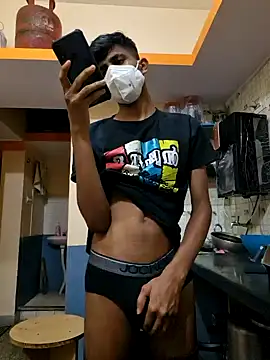 Snapshot of KissesBoyAD chatting on 12.18.24 KissesBoyAD online show from 12.18.24