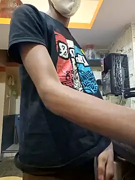 Snapshot of KissesBoyAD chatting on 12.19.24 KissesBoyAD online show from 12.19.24