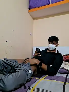 Snapshot of KissesBoyAD chatting on 12.19.24 KissesBoyAD online show from 12.19.24