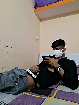 Snapshot of KissesBoyAD chatting on 12.19.24 KissesBoyAD online show from 12.19.24