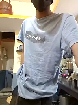 Snapshot of KissesBoyAD chatting on 12.20.24 KissesBoyAD online show from 12.20.24