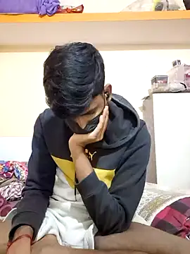 Snapshot of KissesBoyAD chatting on 01.15.25 KissesBoyAD online show from 01.15.25