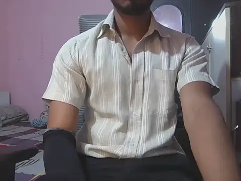 Snapshot of KissesBoyAD chatting on 09.28.25 KissesBoyAD online show from 09.28.25