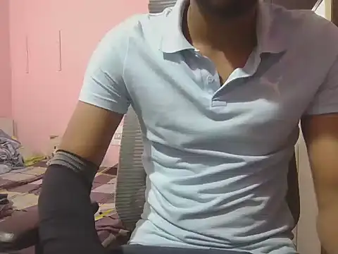 Snapshot of KissesBoyAD chatting on 10.04.25 KissesBoyAD online show from 10.04.25