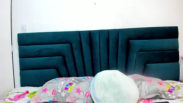 LisaWhite  online show from 03.11.25