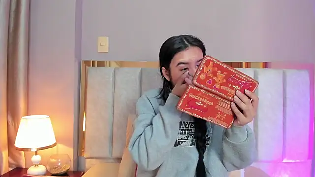 LaraGoldd online show from 02.07.26