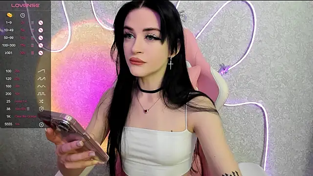 Molly Crystall online show from 06.11.26
